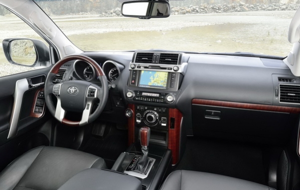 https://wcar.sets.lv/cars/Toyota/Land Cruiser/8a812070556fa4558720b90aeafd5db1.jpg